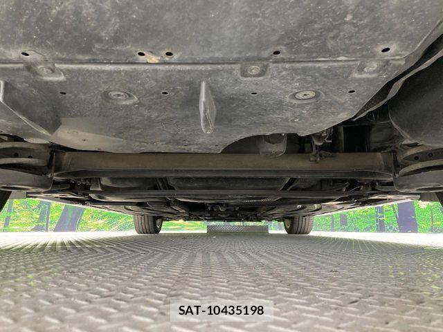 Toyota PRIUS 2013-10 8745285-18