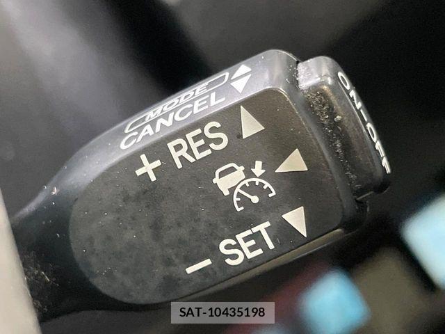 Toyota PRIUS 2013-10 8745285-5