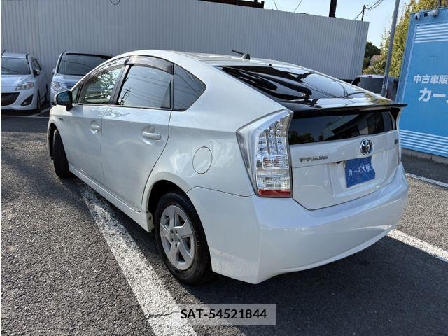 Toyota PRIUS 2011-08 8745322-2