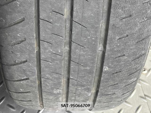 Toyota PRIUS 2021-09 8745258-16