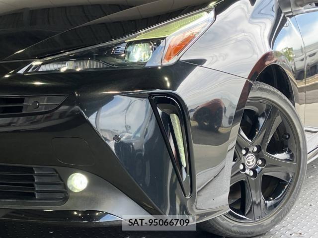 Toyota PRIUS 2021-09 8745258-27