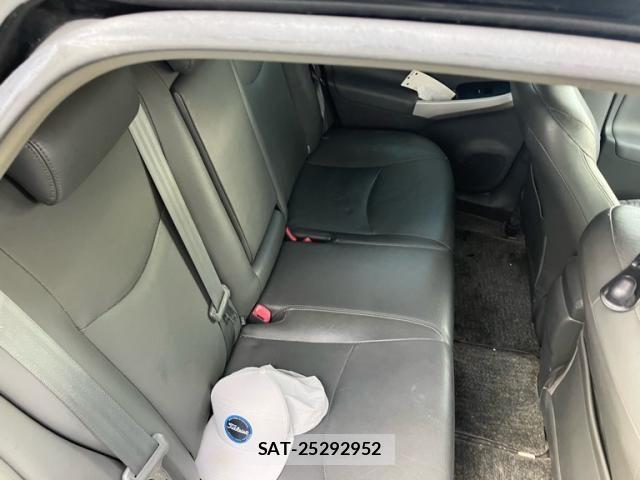 Toyota PRIUS 2009-10 8745338-17