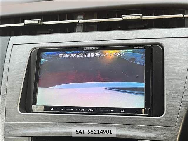 Toyota PRIUS 2013-11 8745311-18