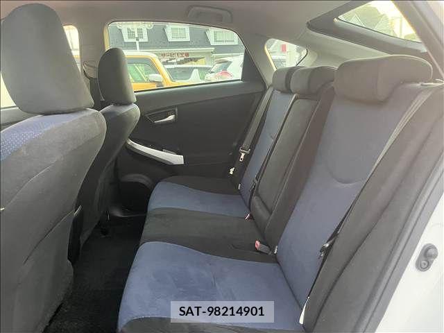 Toyota PRIUS 2013-11 8745311-23