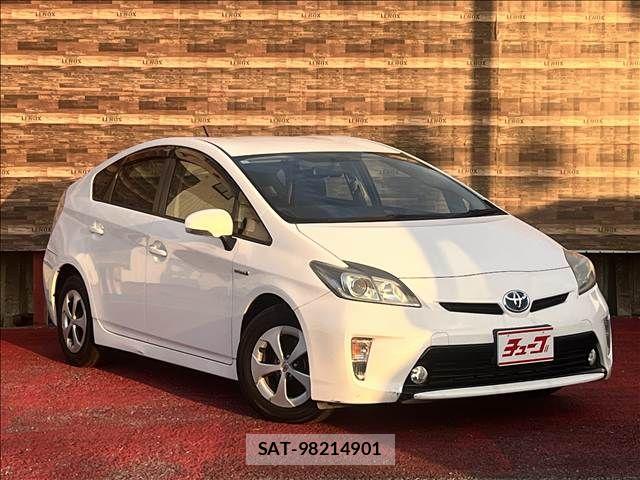 Toyota PRIUS 2013-11 8745311-2