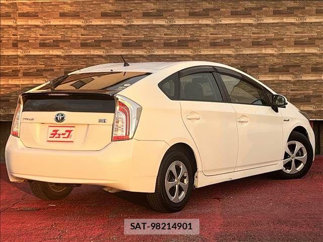 Toyota PRIUS 2013-11 8745311-4