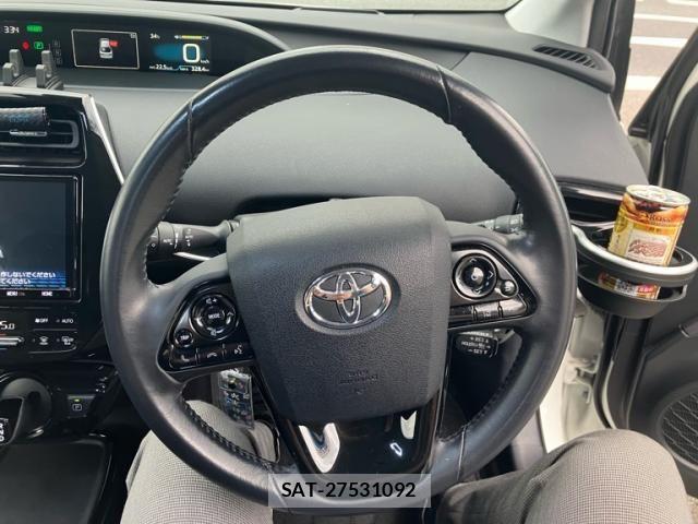 Toyota PRIUS 2019-09 8745261-16