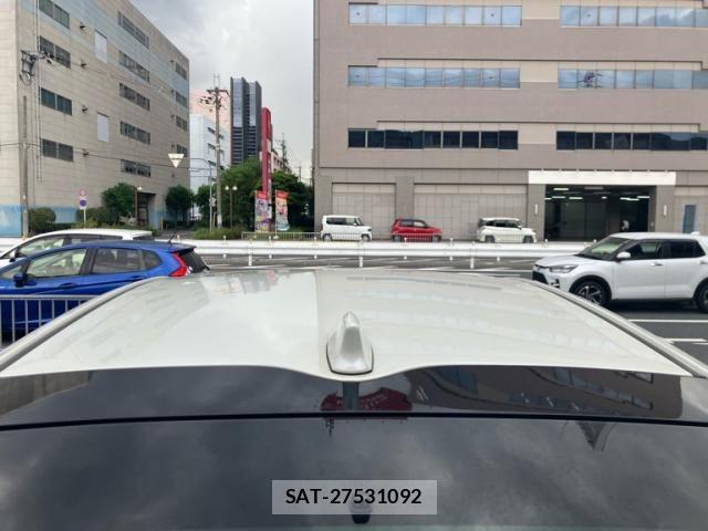 Toyota PRIUS 2019-09 8745261-6