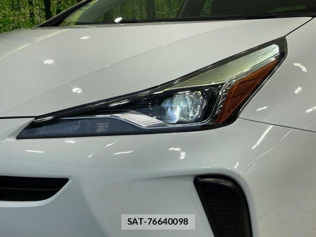 Toyota PRIUS 2019-08 8745268-11