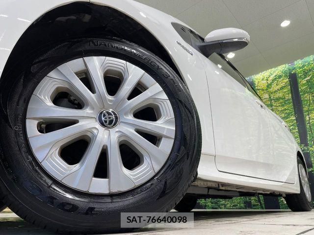 Toyota PRIUS 2019-08 8745268-12