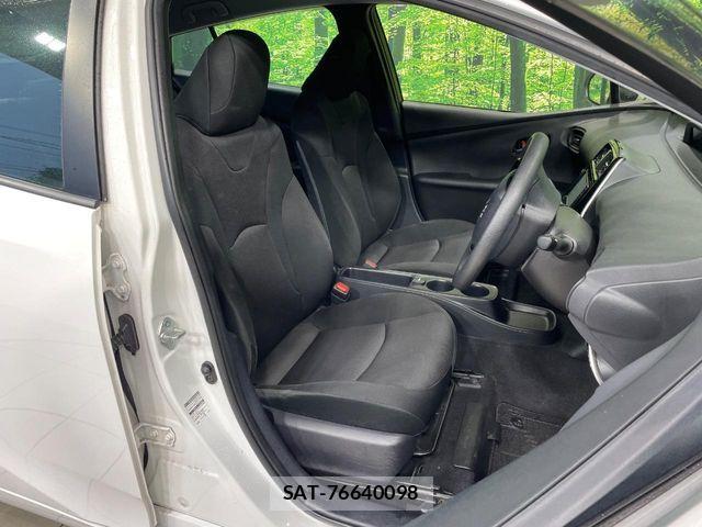 Toyota PRIUS 2019-08 8745268-7