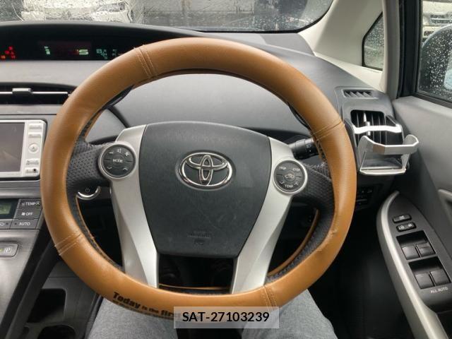 Toyota PRIUS 2010-09 8745359-13