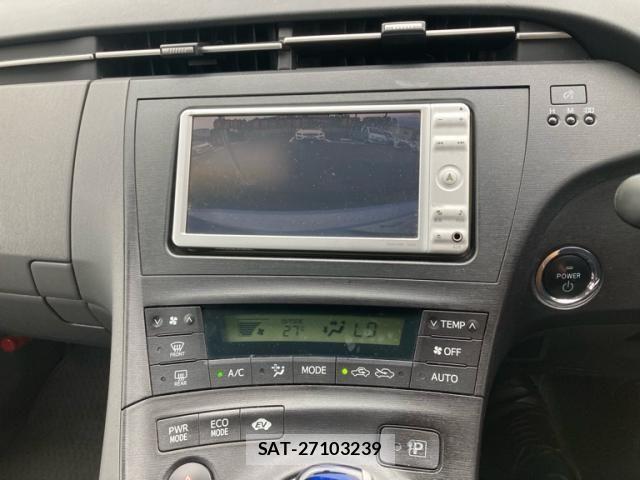 Toyota PRIUS 2010-09 8745359-17