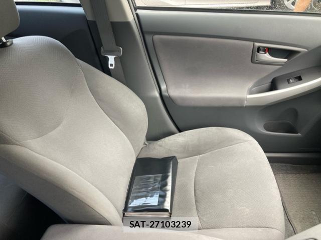 Toyota PRIUS 2010-09 8745359-19