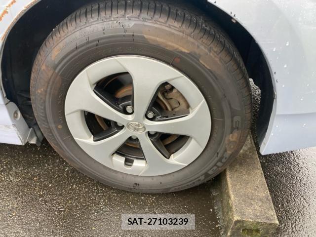 Toyota PRIUS 2010-09 8745359-7