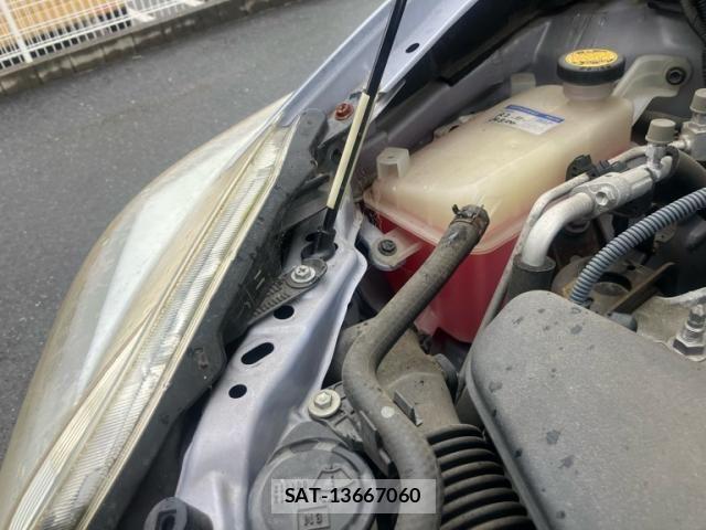 Toyota PRIUS 2009-12 8745343-19
