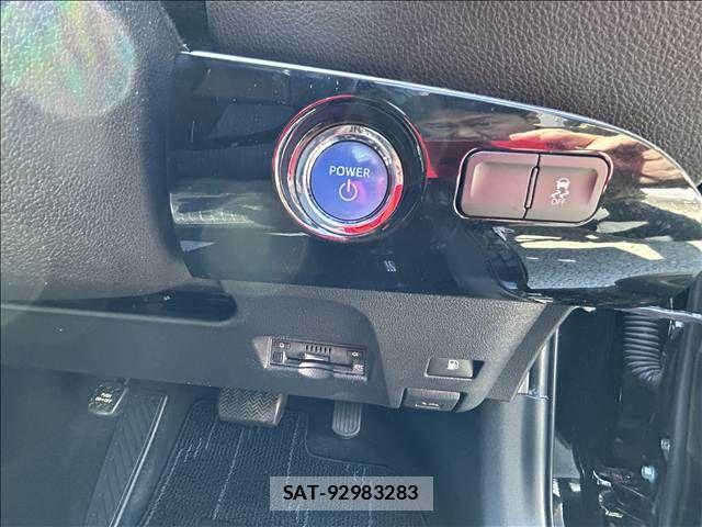 Toyota PRIUS 2017-11 8745296-14
