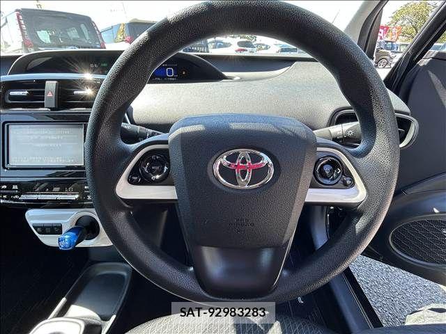 Toyota PRIUS 2017-11 8745296-16