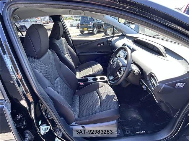 Toyota PRIUS 2017-11 8745296-5