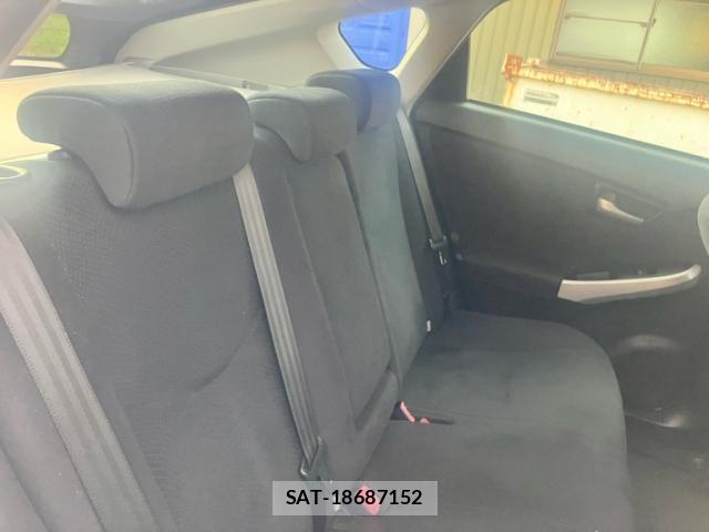 Toyota PRIUS 2013-09 8745348-12