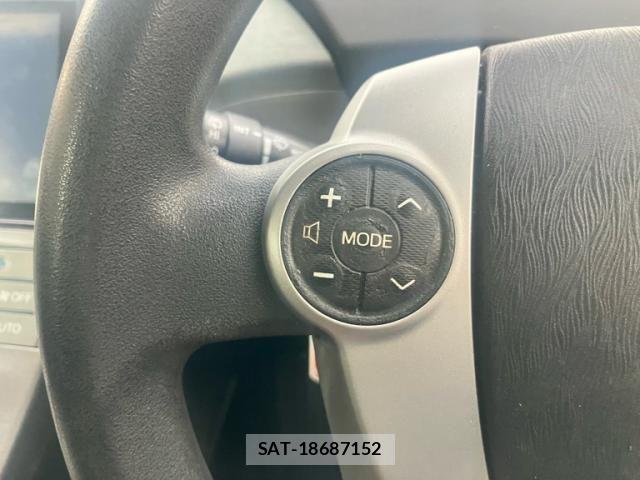 Toyota PRIUS 2013-09 8745348-15