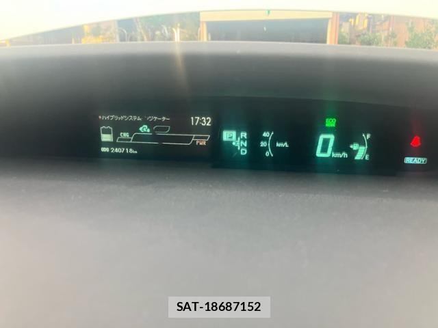 Toyota PRIUS 2013-09 8745348-17