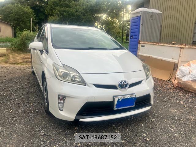 Toyota PRIUS 2013-09 8745348-1