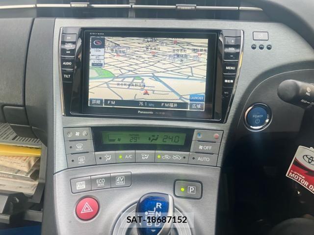 Toyota PRIUS 2013-09 8745348-19
