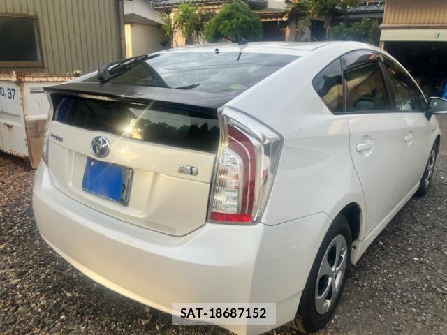 Toyota PRIUS 2013-09 8745348-3