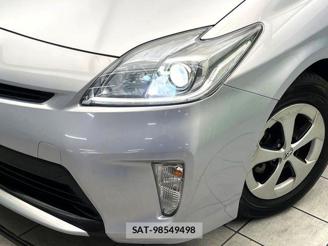 Toyota PRIUS 2013-10 8745308-11