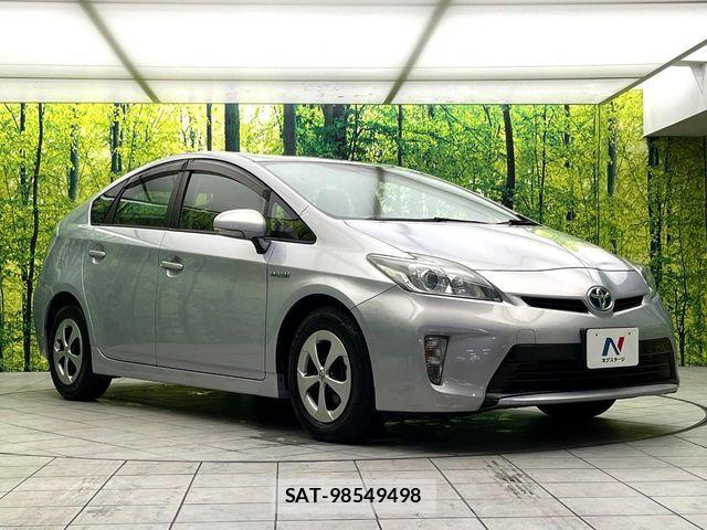 Toyota PRIUS 2013-10 8745308-15
