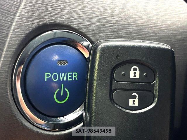 Toyota PRIUS 2013-10 8745308-6
