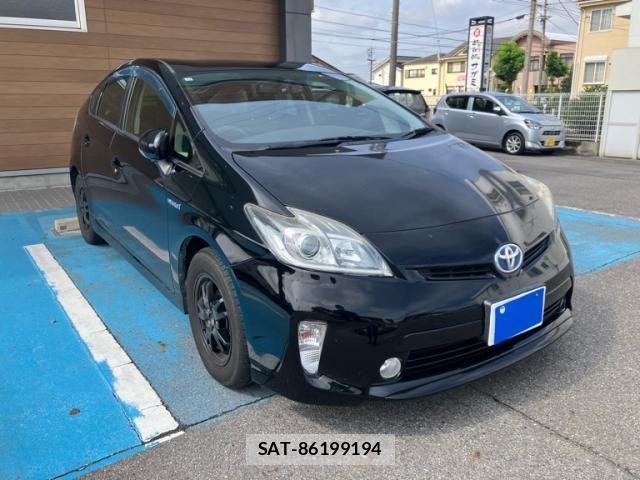 Toyota PRIUS 2015-04 8745340-1
