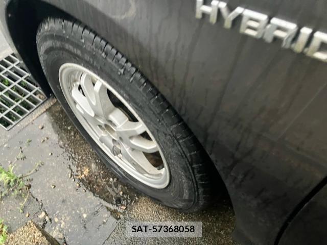 Toyota PRIUS 2011-06 8745354-8