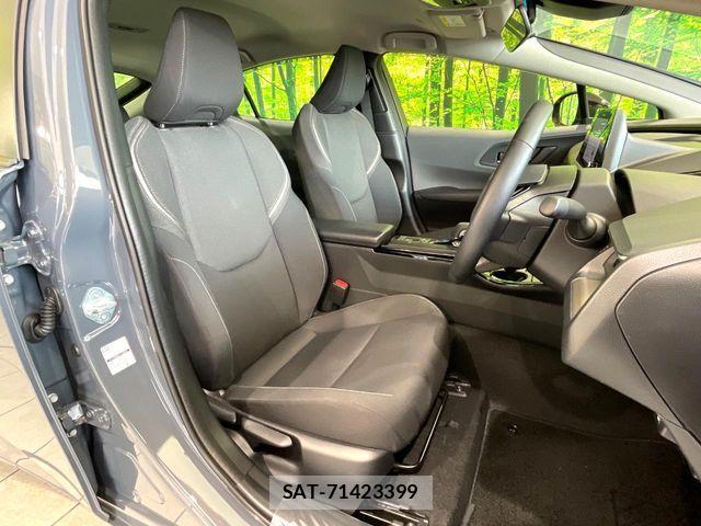 Toyota PRIUS 2025-12 8745250-8