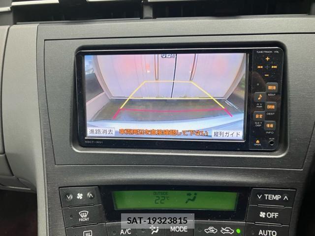 Toyota PRIUS 2011-10 8745337-15
