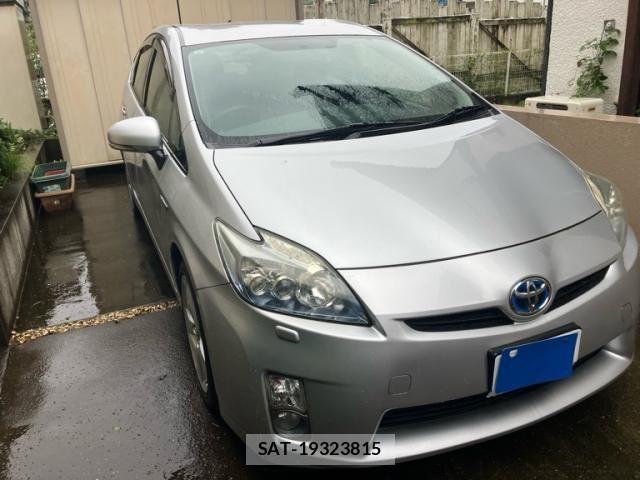 Toyota PRIUS 2011-10 8745337-1