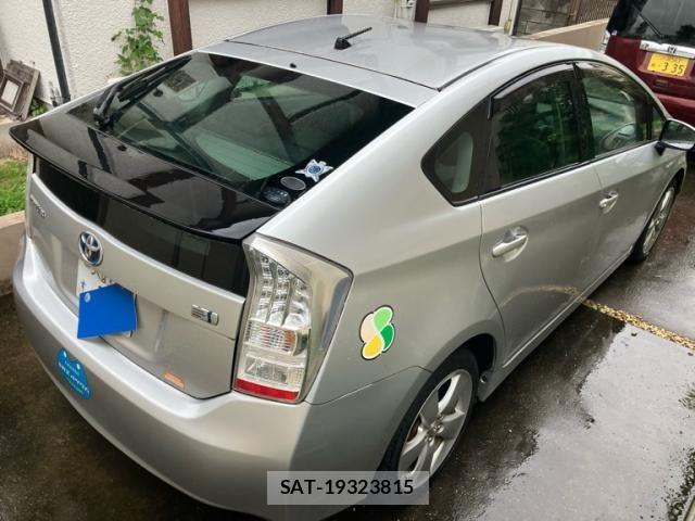 Toyota PRIUS 2011-10 8745337-4