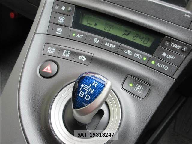 Toyota PRIUS 2009-10 8745323-13