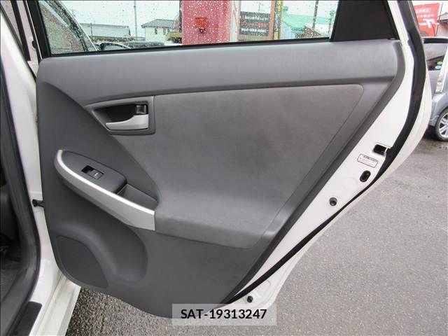 Toyota PRIUS 2009-10 8745323-24