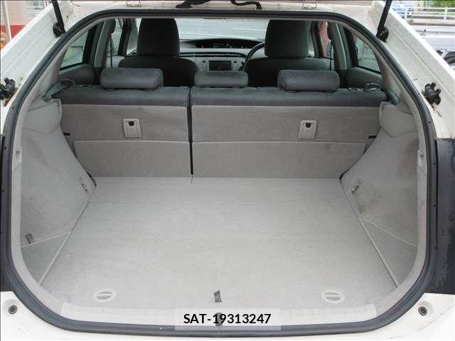 Toyota PRIUS 2009-10 8745323-28