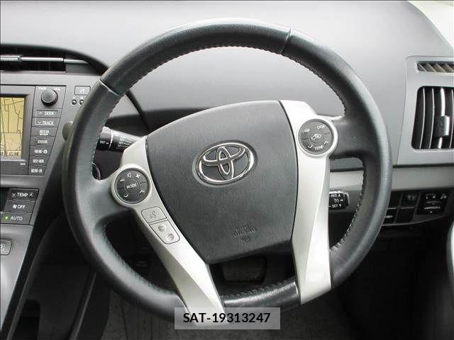 Toyota PRIUS 2009-10 8745323-2