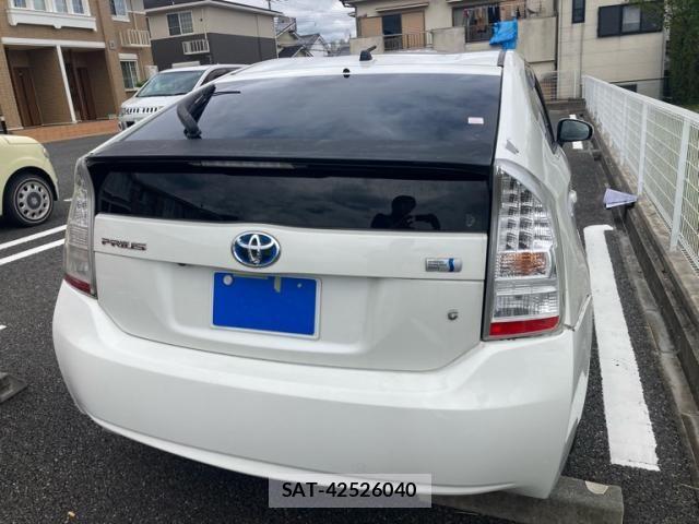 Toyota PRIUS 2011-09 8744189-10