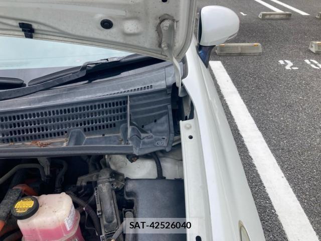 Toyota PRIUS 2011-09 8744189-15