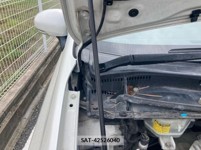 Toyota PRIUS 2011-09 8744189-16