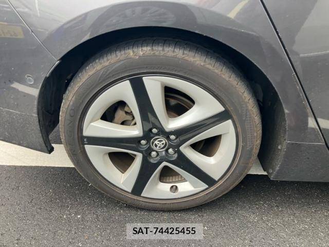 Toyota PRIUS 2016-06 8745299-13