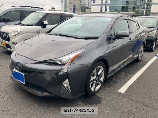 Toyota PRIUS 2016-06 8745299-1
