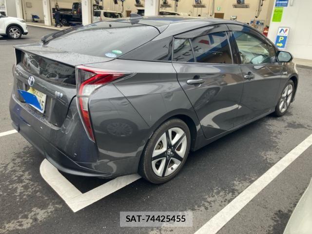 Toyota PRIUS 2016-06 8745299-3
