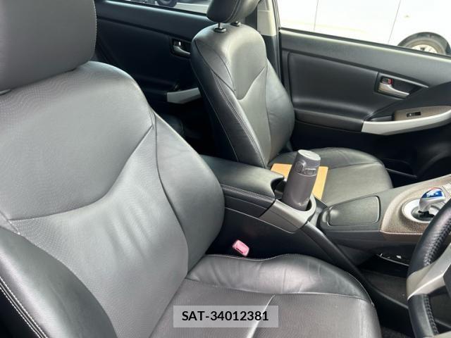 Toyota PRIUS 2012-09 8745324-10