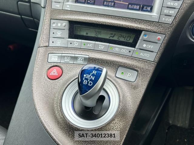 Toyota PRIUS 2012-09 8745324-17
